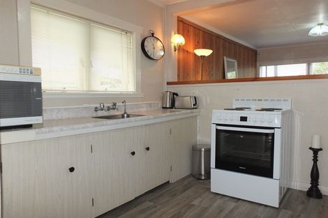 Photo of property in 45 Nash Parade, Foxton Beach, Foxton, 4815