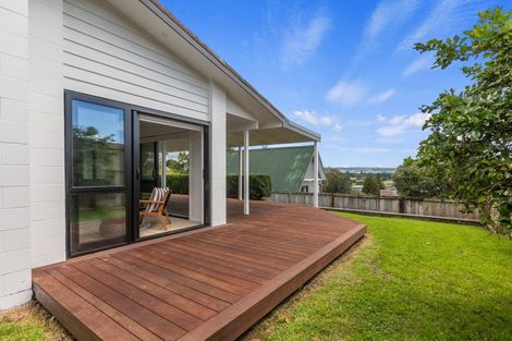 Photo of property in 11 Taylor Street, Ohauiti, Tauranga, 3112