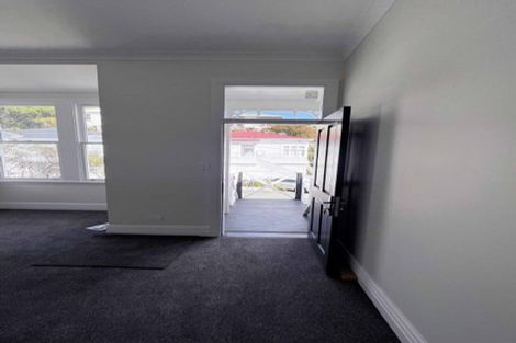 Photo of property in 7 Rixon Grove, Mount Victoria, Wellington, 6011
