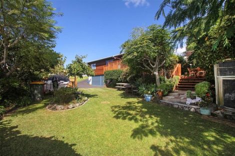Photo of property in 2/9 Bronzewing Terrace, Unsworth Heights, Auckland, 0632