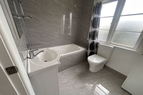 Photo of property in 46 Miro Street, New Lynn, Auckland, 0600