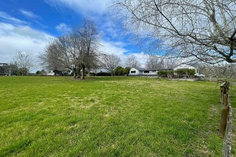 Photo of property in 37 Pitt Road, Runciman, Drury, 2578