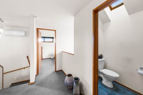 Photo of property in 140 Memorial Avenue, Burnside, Christchurch, 8053