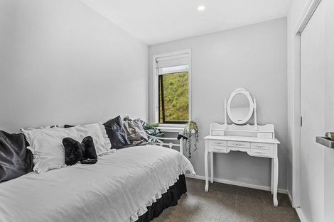 Photo of property in 43 Holystone Road, Whitby, Porirua, 5024