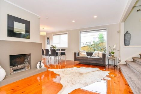 Photo of property in 36 Edgeworth Road, Glenfield, Auckland, 0629