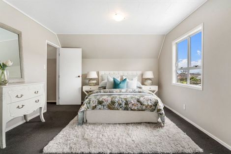 Photo of property in 1/54 De Quincey Terrace, Highland Park, Auckland, 2010