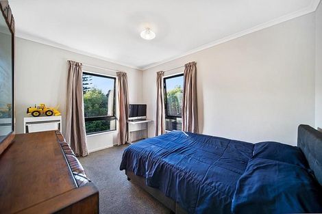 Photo of property in 18 Taiaapure Street, Weymouth, Auckland, 2103