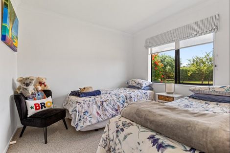 Photo of property in 8 Faydon Close, Ohau, Levin, 5570