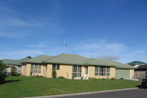 Photo of property in 6 Chancery Close, Hamilton East, Hamilton, 3216