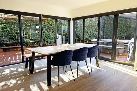 Photo of property in 3/83a Pupuke Road, Northcote, Auckland, 0627