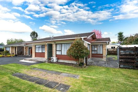 Photo of property in 2/31 Ti Nana Crescent, Henderson, Auckland, 0610