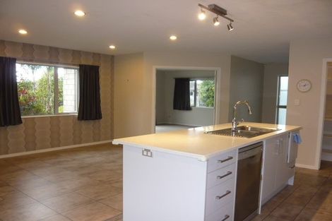 Photo of property in 16 Cole Thomas Place, Huntington, Hamilton, 3210