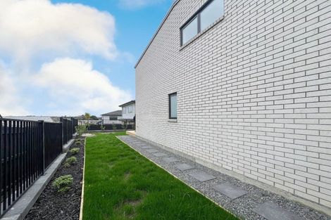 Photo of property in 1/5 Peverill Crescent, Papatoetoe, Auckland, 2025