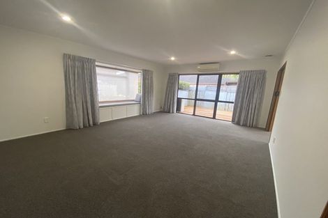Photo of property in 2/32 Riverside Road, Orewa, 0931