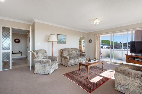 Photo of property in 2/56 Bayly Road, Blagdon, New Plymouth, 4310
