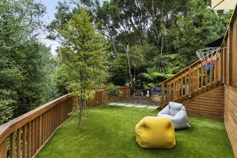 Photo of property in 1/6 Vonnell Place, Birkdale, Auckland, 0626