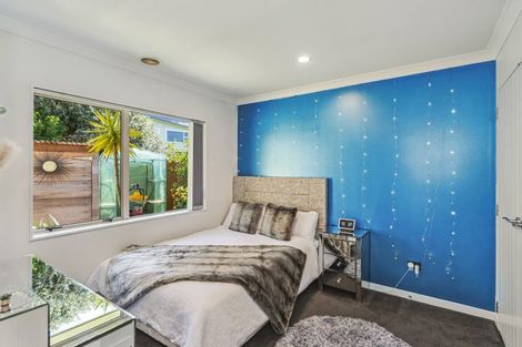 Photo of property in 170 Guildford Drive, Paraparaumu Beach, Paraparaumu, 5032