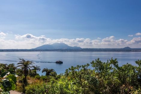 Photo of property in 17 Te Kopua Street, Acacia Bay, Taupo, 3330