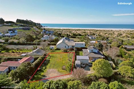 Photo of property in 32 Bay Road, Warrington, 9471