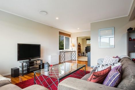 Photo of property in 10 Huntingdon Street, Northland, Wellington, 6012