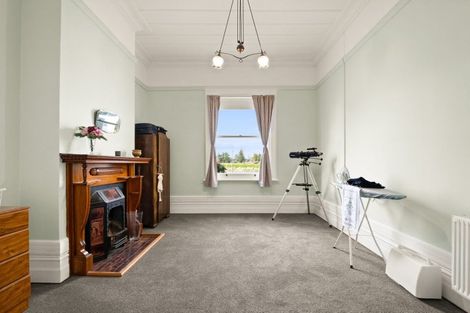 Photo of property in 66 Riverbank Road, Inch Clutha, Kaitangata, 9281