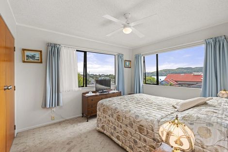 Photo of property in 51 Wallis Street, Raglan, 3225