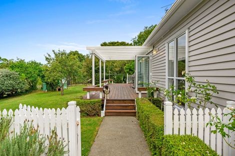 Photo of property in 682 Haruru Road, Kaukapakapa, 0873