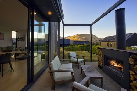 Photo of property in 6 Mckenzies Shute, Jacks Point, Queenstown, 9371