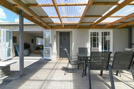 Photo of property in 26 Willow Avenue, Hannahs Bay, Rotorua, 3010