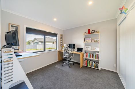 Photo of property in 8 Richard Sadleir Way, Belmont, Lower Hutt, 5010