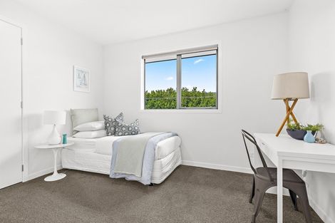 Photo of property in 17 Awanui Crescent, Matakana, Warkworth, 0985