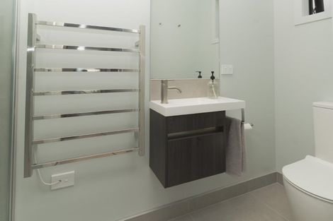 Photo of property in 4e Nerita Place, Long Bay, Auckland, 0630