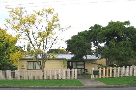 Photo of property in 4 Woodvale Road, Glen Eden, Auckland, 0602