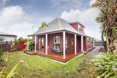 Photo of property in 585a Ferguson Street, Terrace End, Palmerston North, 4410