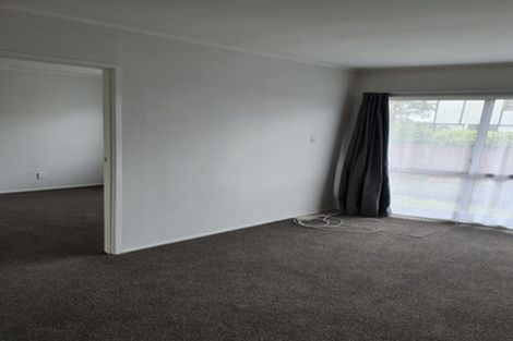 Photo of property in 1/11 Challen Close, Conifer Grove, Takanini, 2112