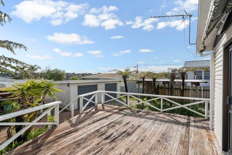 Photo of property in 130 Forrest Hill Road, Forrest Hill, Auckland, 0620