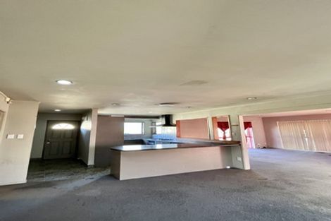 Photo of property in 9 Everglade Drive, Goodwood Heights, Auckland, 2105