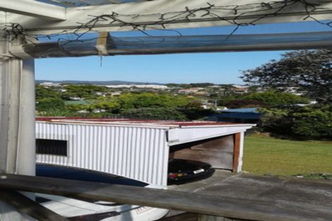 Photo of property in 158 Edmonton Road, Te Atatu South, Auckland, 0610