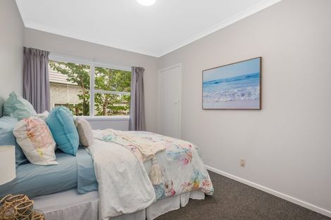 Photo of property in 5 Fyvie Avenue, Tawa, Wellington, 5028