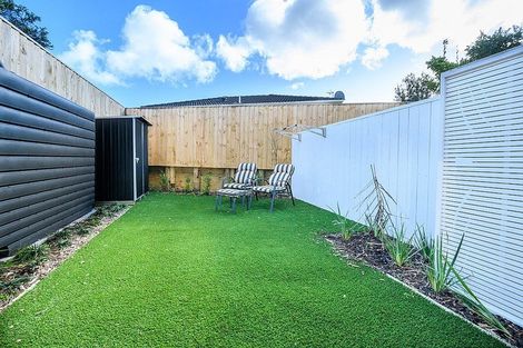 Photo of property in 11/59 Neil Avenue, Te Atatu Peninsula, Auckland, 0610