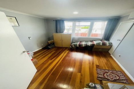 Photo of property in 50 St Leonards Road, Kelston, Auckland, 0602