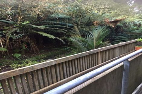 Photo of property in 2i/20 Ian Marwick Place, Birkenhead, Auckland, 0626