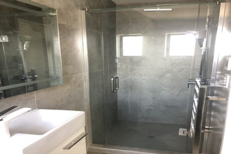 Photo of property in 22 Peony Mews, Oteha, Auckland, 0632