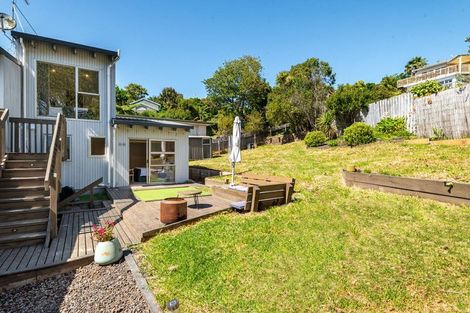 Photo of property in 9 Malters Place, Browns Bay, Auckland, 0630
