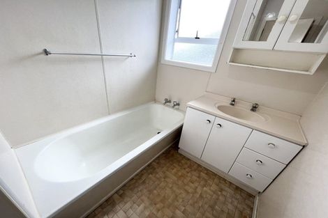 Photo of property in 25 Kaipatiki Road, Glenfield, Auckland, 0629