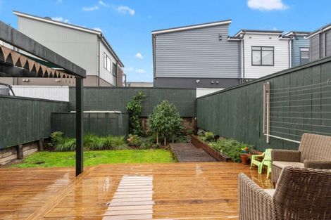 Photo of property in 10 Weta Road, Hobsonville, Auckland, 0616