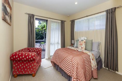 Photo of property in 2 Pukatea Close, Raumati Beach, Paraparaumu, 5032