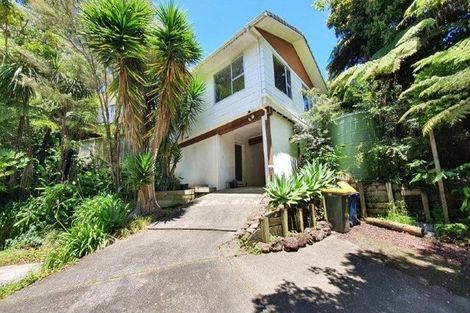 Photo of property in 27 Glencourt Place, Glenfield, Auckland, 0629