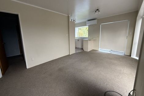 Photo of property in 3/74 West Coast Road, Glen Eden, Auckland, 0602