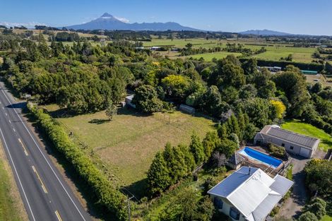 Photo of property in 540 Mountain Road, Lepperton, New Plymouth, 4373